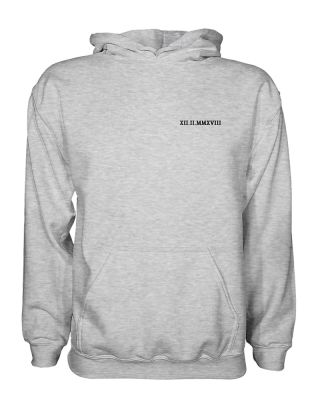 🪡 Výšivka s římským datem 🪡 Představujeme vám naši novinku 🧵 mikinu s vyšitým datem v římských číslicích - skvělý způsob,...